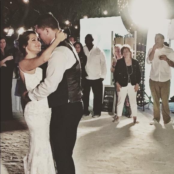 Meet your Posher, Courtney - Picture 1 of 1